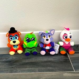 Security Breach squad plushies - full squad